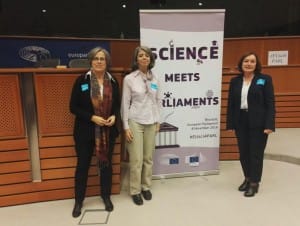 Helena Gómez-Macpherson (IAS), Concepción Sánchez-Moreno (ICTAN) y Mª Pilar Bernal (CEBAS), "Science Meets Parliaments" , Bruselas, Parlamento Europeo, 8 Noviembre 2016