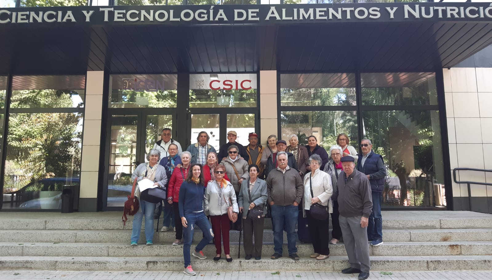 Visita guiada al ICTAN del centro de mayores Marchamalo